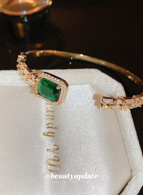 方形锆石祖母绿开口手镯轻奢气质个性手环小众百搭高级感手饰