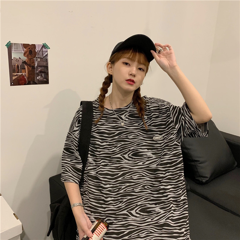 Real shot summer 2021 new design small crowd Zebra Stripe thin versatile Short Sleeve T-Shirt Medium Length
