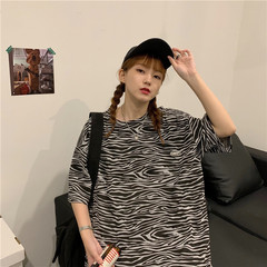 Real shot summer 2021 new design small crowd Zebra Stripe thin versatile Short Sleeve T-Shirt Medium Length