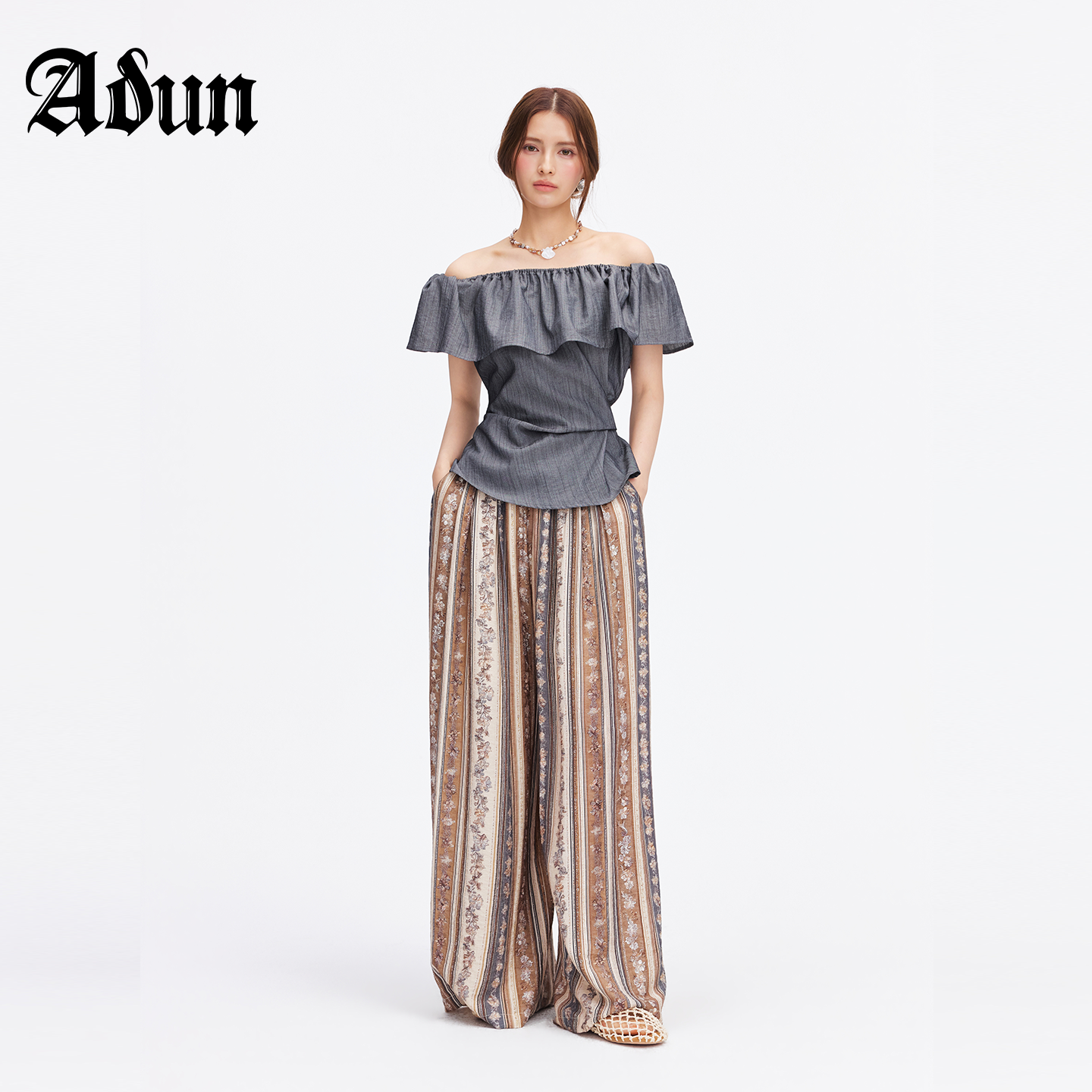 Abun【商场同款】2026年夏季新品法式露肩显瘦上衣高腰直筒裤套装