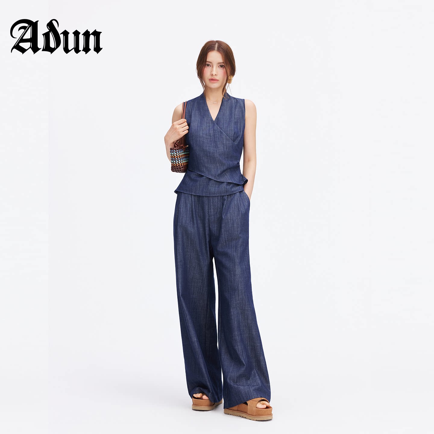 Abun【商场同款】2026 年夏季新品无袖V领收腰马甲高腰阔腿裤套装