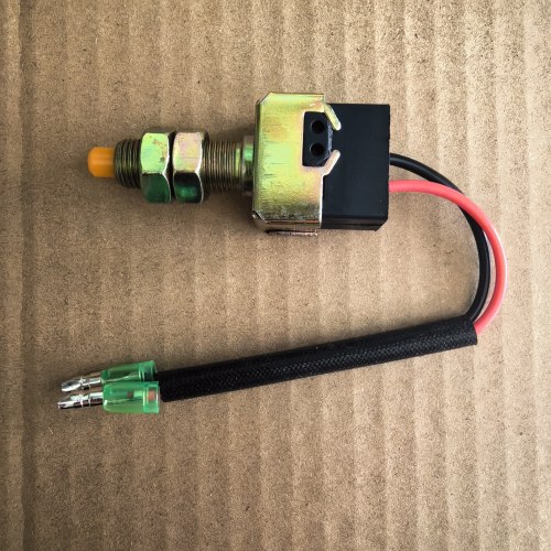 东风153制动灯开关康明斯刹车灯开关24V通用2线改装刹车开关按钮