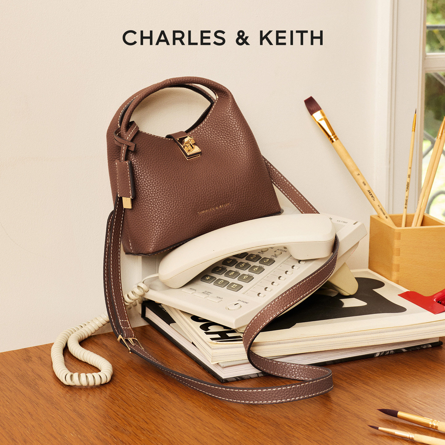 CHARLES&KEITH26冬新款CK2-10701752时尚简约通勤手提斜挎水桶包