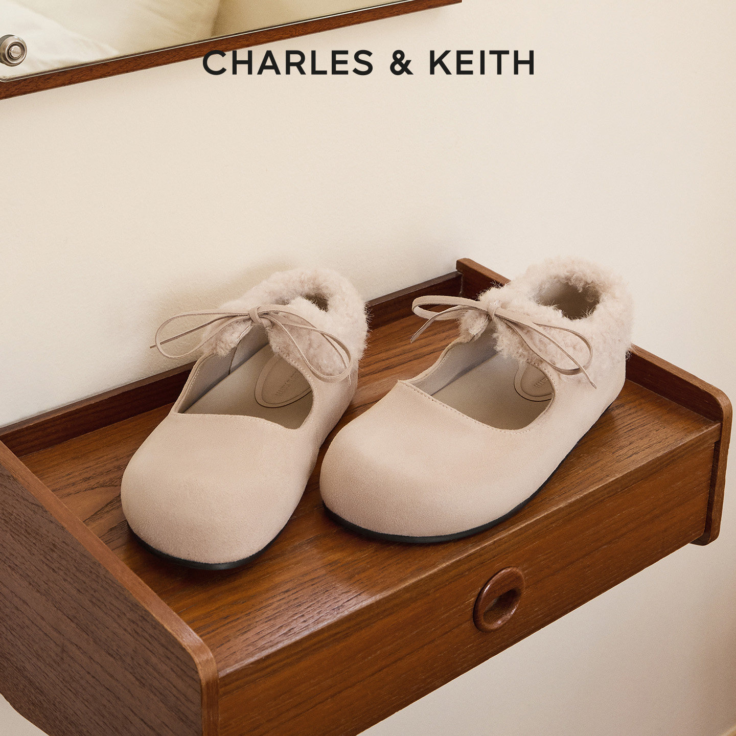CHARLES&KEITH26冬新款CK1-70381262时尚休闲平底毛绒玛丽珍鞋