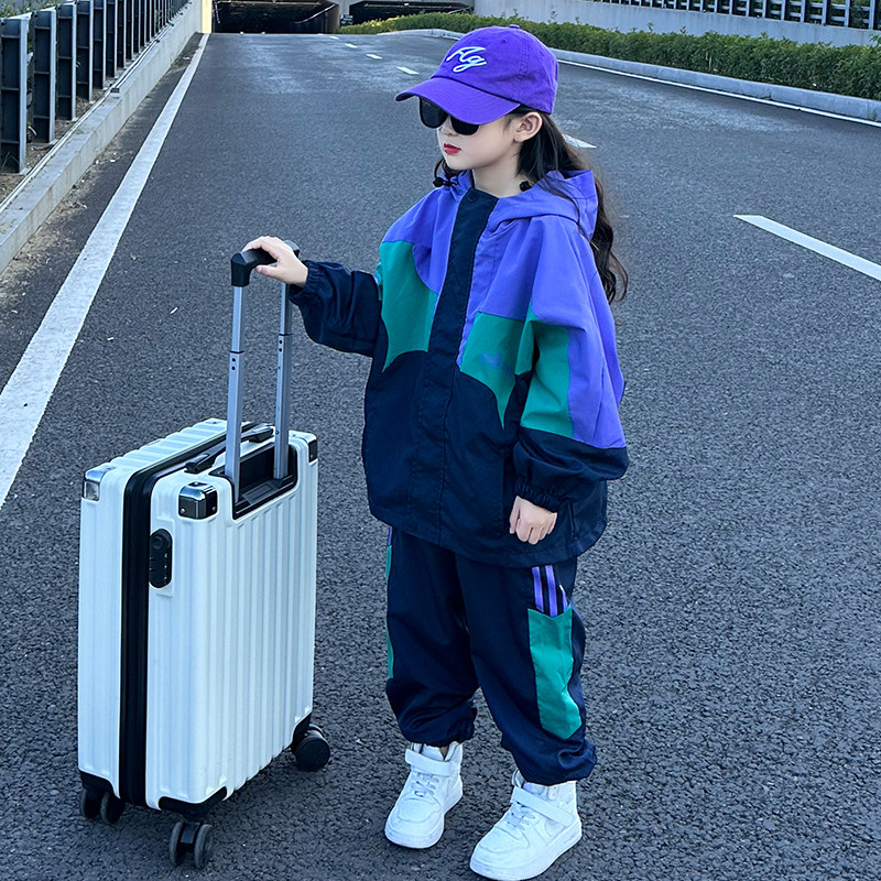 美国CAMPING KIDDIE女童套装2025年秋冬新款时髦休闲冲锋衣两件套