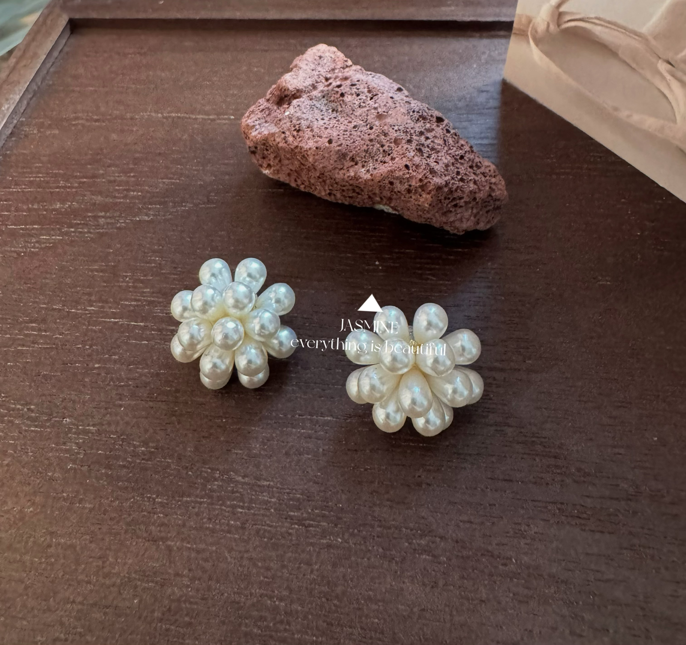 S925银针复古优雅花球珍珠耳钉高级感法式气质温柔耳环甜美百搭