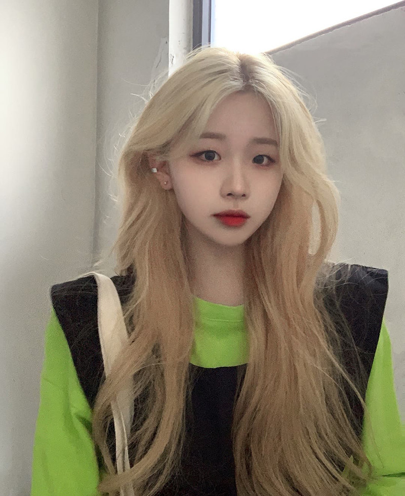 blackpink rose同款发色中分刘海假发长卷发女金色显白可盐可甜