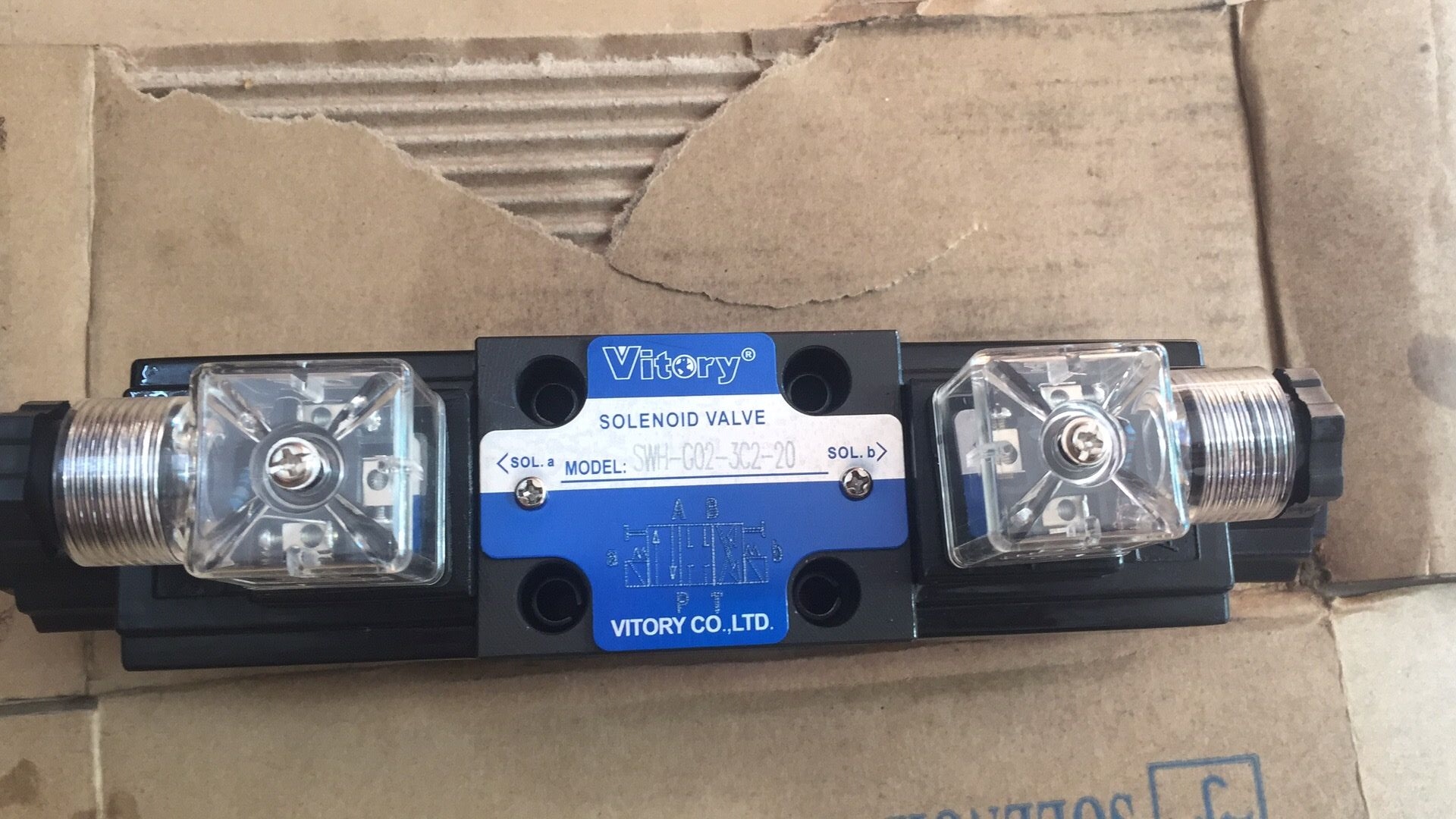 台湾VITORY维多利电磁阀SWH-G02-C2B C3B C4B C40B C5B-20包邮