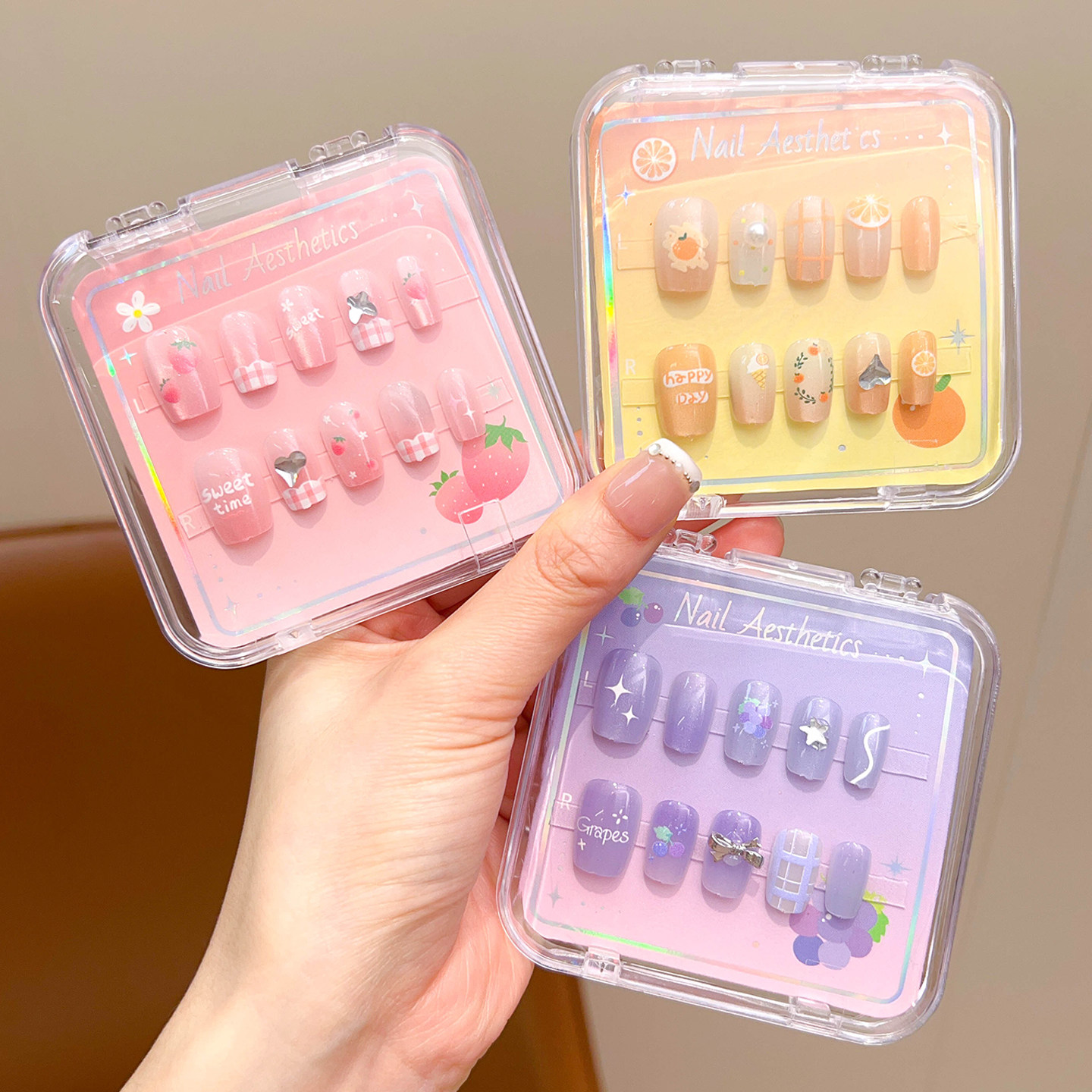 手工穿戴甲女童卡通草莓水果美甲装饰儿童指甲贴立体水钻可爱贴纸小女孩新年礼物玩具高级中长款软甲套装防水