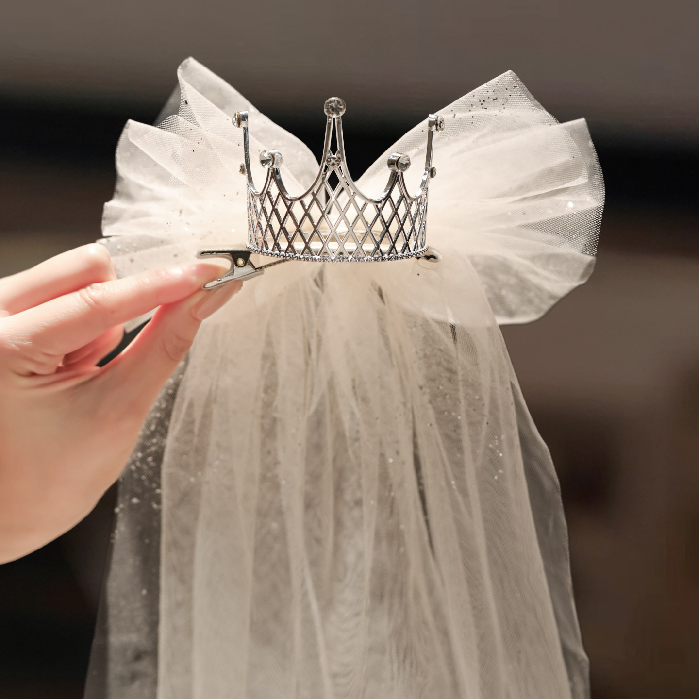 儿童头纱蝴蝶结发夹小女孩精致皇冠生日礼物顶夹女童公主网纱发卡