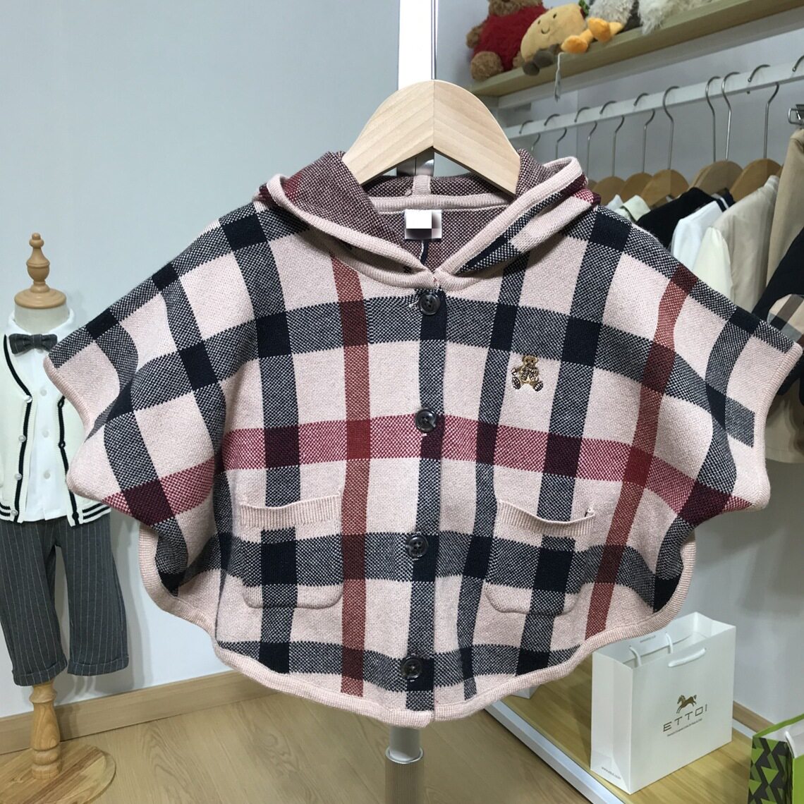 Y韩版童装秋冬款女童宝宝格纹披肩外套连帽披风斗篷提花SY6082401