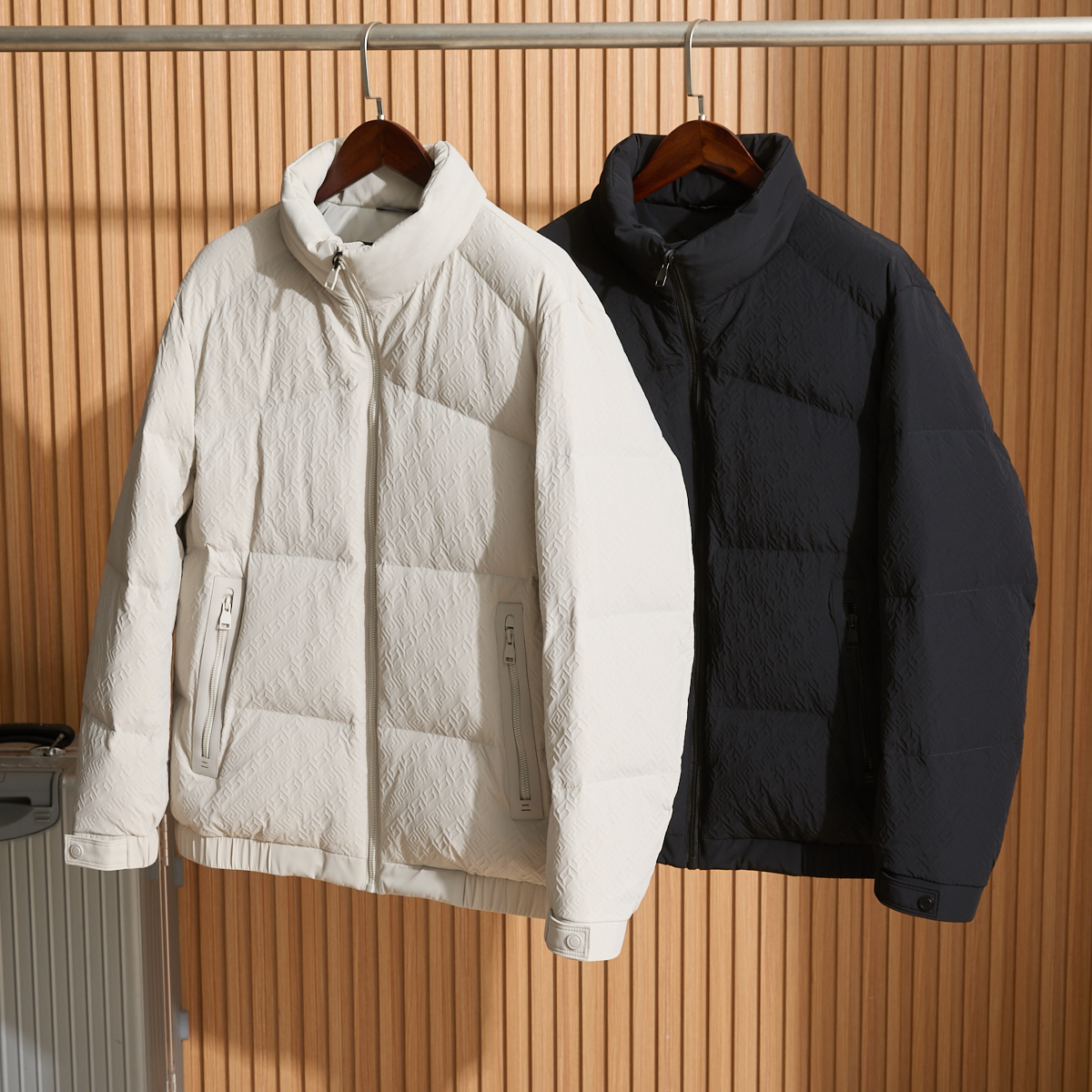 线下2000+！高蓬松90鸭绒！高级压花面料！冬季男士立领羽绒服