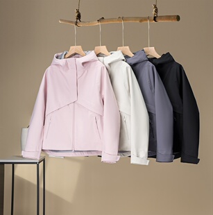 女式 柜2690 春季 3D立裁 压胶连帽软壳冲锋衣 户外三防面料
