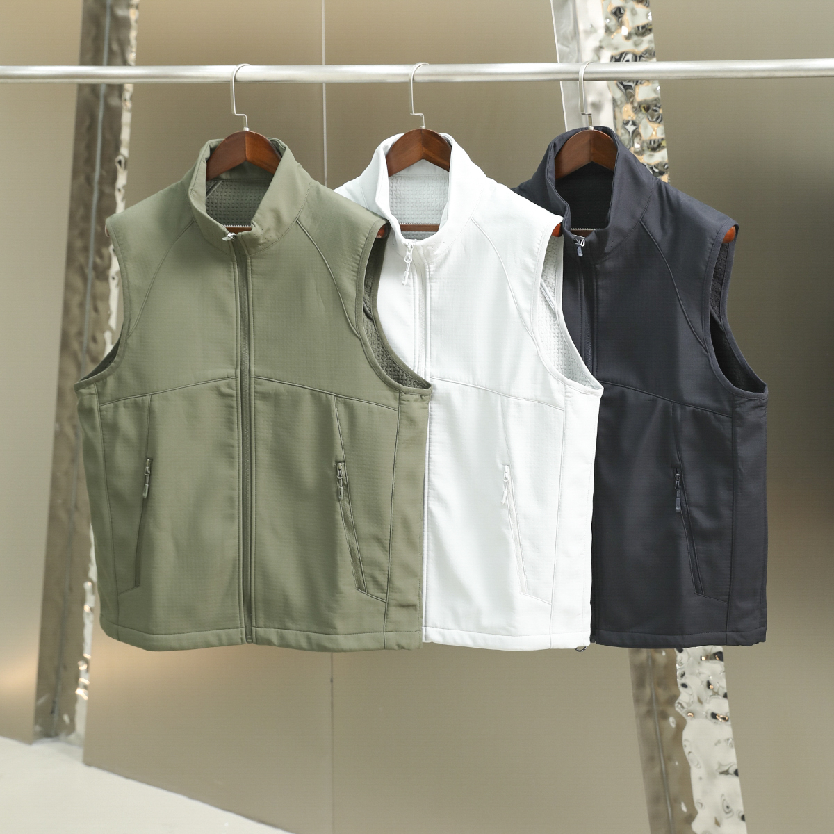 户外机能风 复合暖绒 密实保暖 秋季新款男士立领防泼水马甲背心