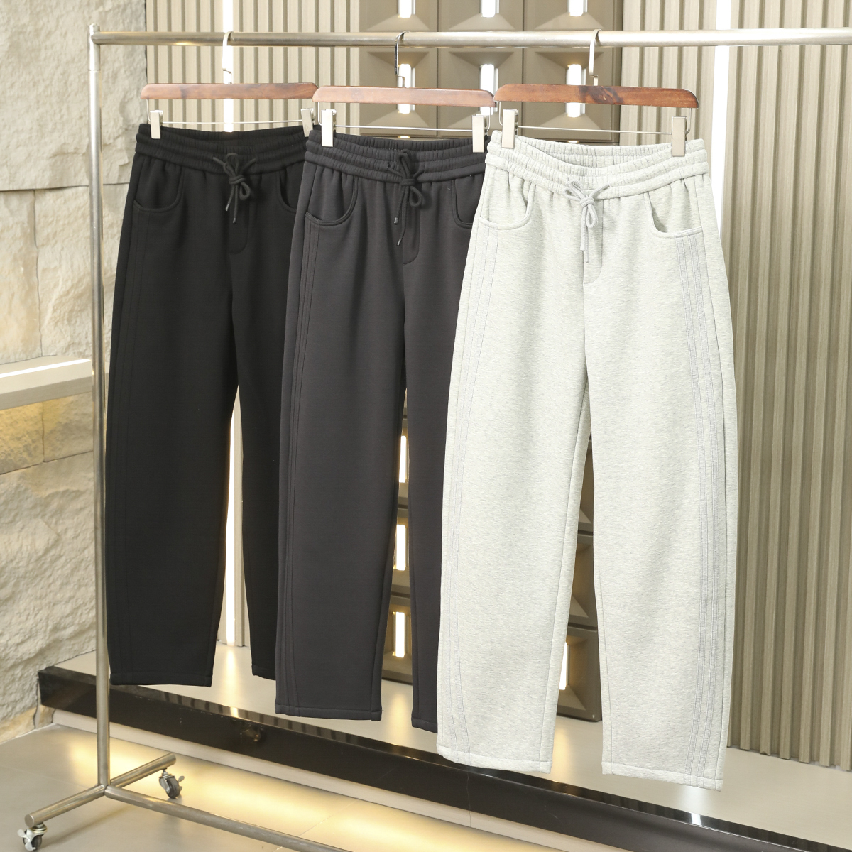 家琦自留！加绒加厚不臃肿！秋冬男士百搭休闲直筒微廓弯刀裤卫裤