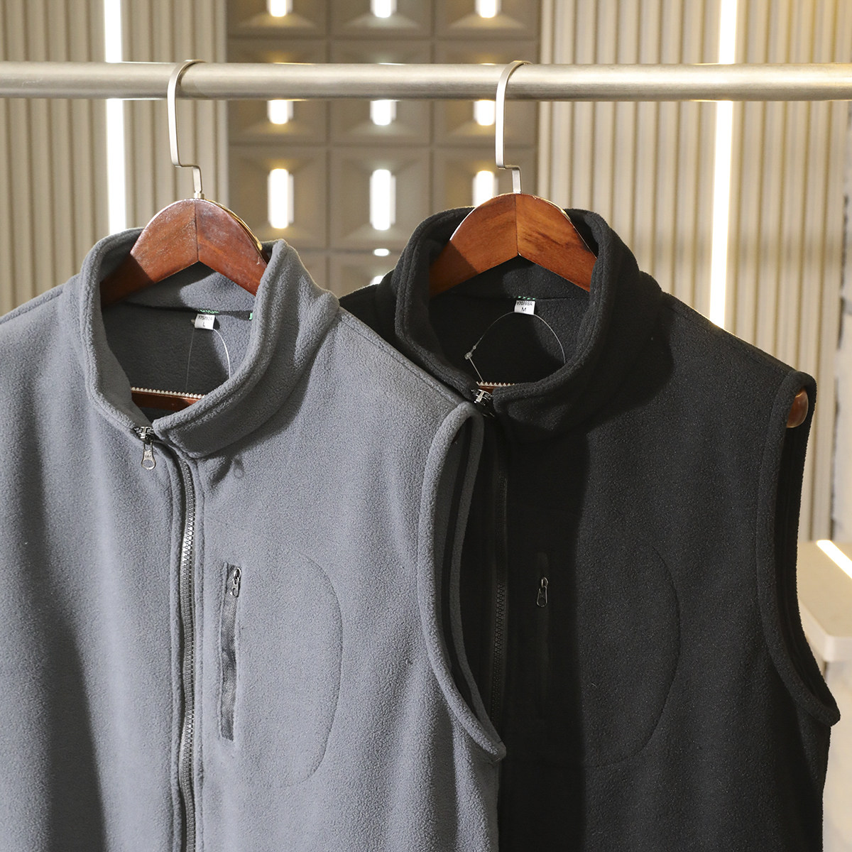 日单！白捡一样！上身+5度！聚热锁暖绒！男士立领摇粒绒马甲背心