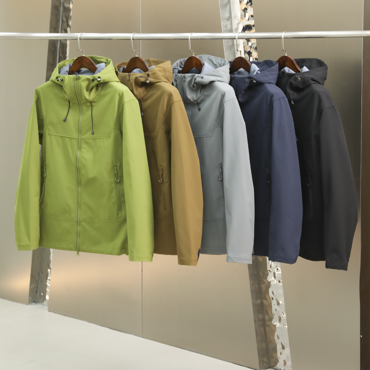 户外高端线！三防科技面料！立体裁剪！秋季男士连帽软壳衣冲锋衣