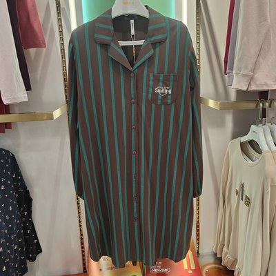 新一系YL62010新1系女莫代尔棉翻领开衫长袖舒适时尚睡裙家居裙