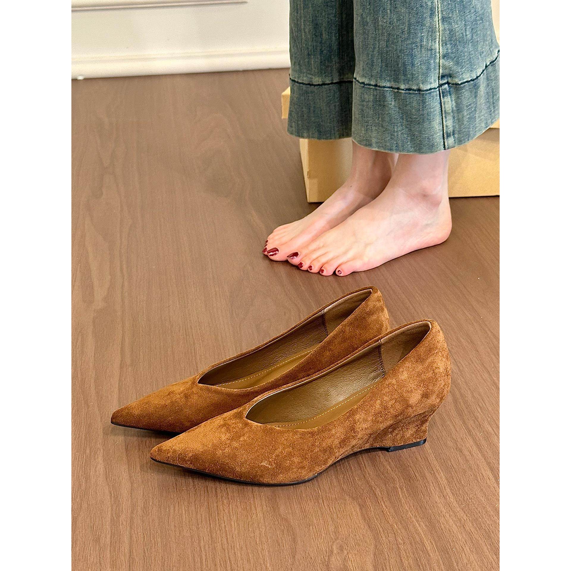 羊皮版~绒面复古尖头坡跟单鞋女春秋配裙子气质通勤浅口玛丽珍鞋,女鞋,玛丽珍鞋,淘宝优惠券,粉丝福利购,淘宝优惠卷