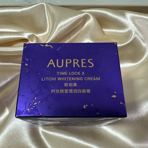 欧珀莱时光锁莹透润白凝霜