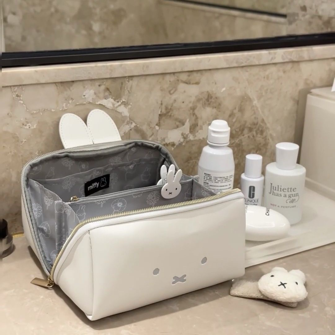 日本杂志附录米菲兔子可爱造型手提化妆包多功能便携洗漱收纳袋女