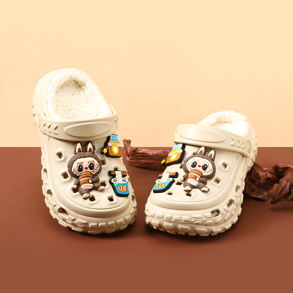 冬季新款男童加绒洞洞鞋