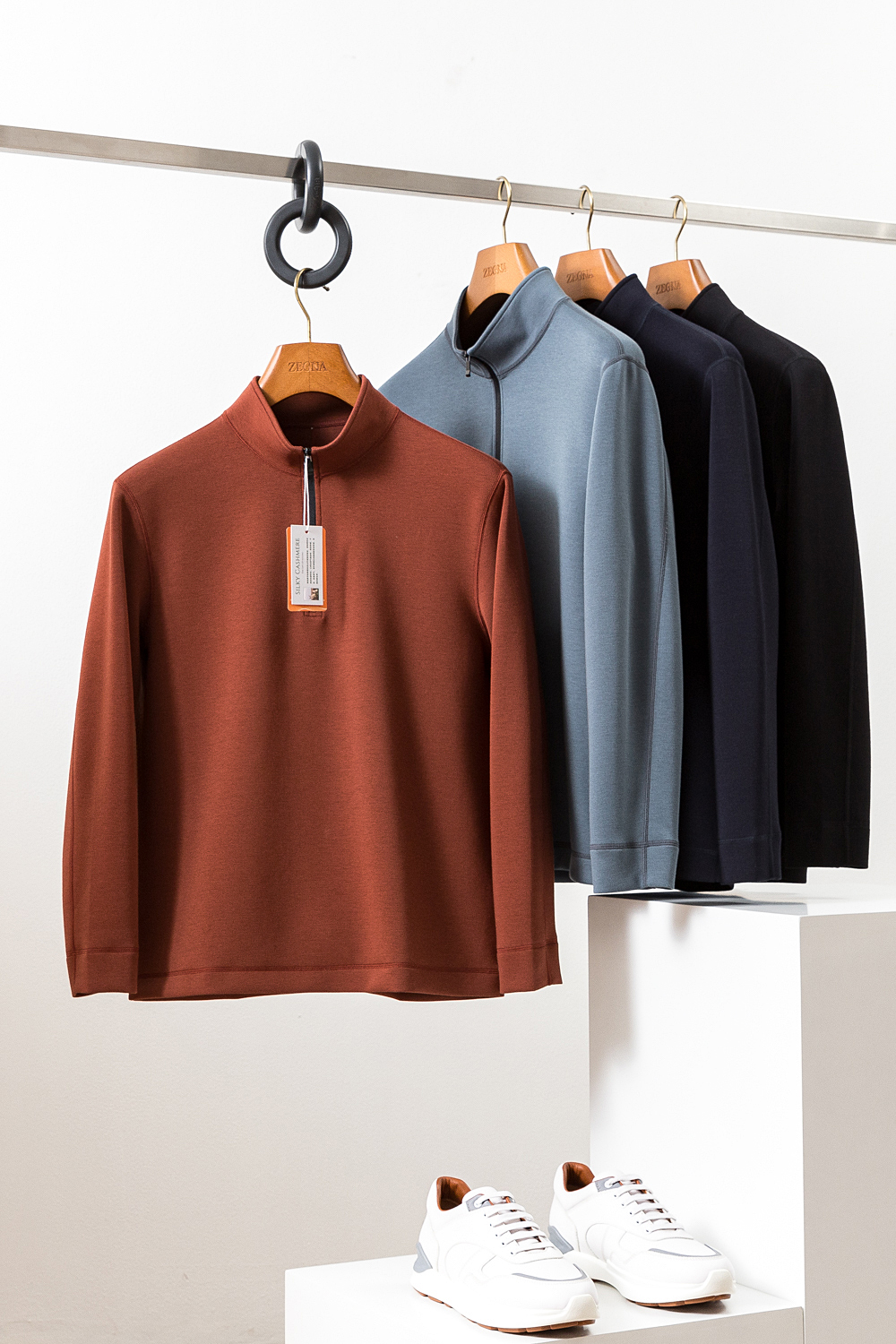 柔软透气商务休闲套头卫衣