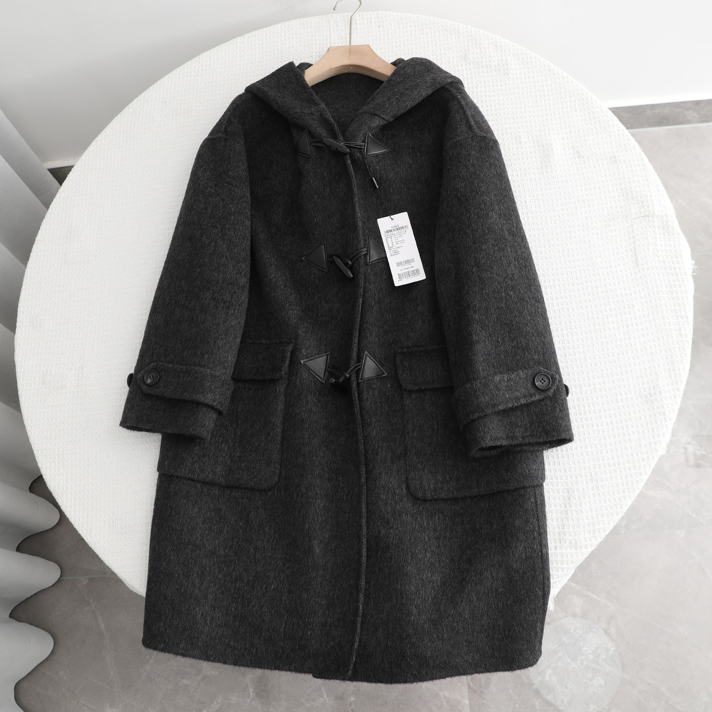 檬系~2025秋冬新款简约休闲牛角扣双面呢连帽外套女茧型羊毛大衣