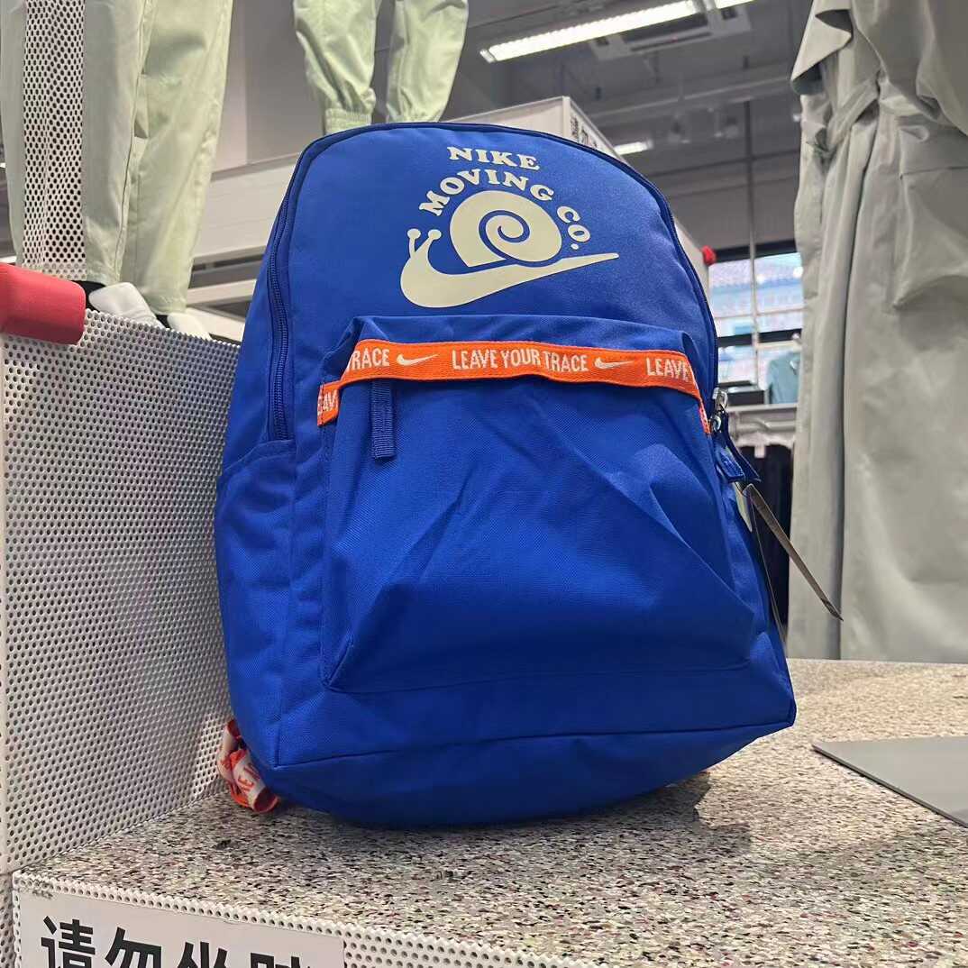 耐克双肩包男女学生旅行运动休闲