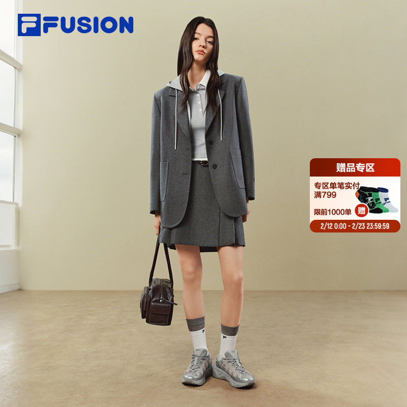FILA FUSION斐乐女装呢子外套2026春新款休闲假两件连帽西装上衣