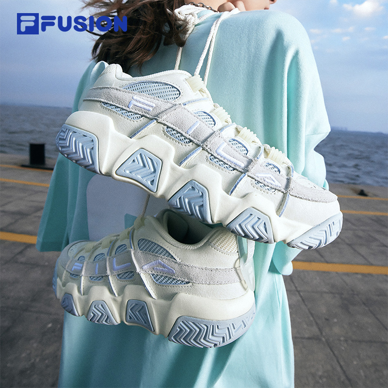 FILAFUSION户外休闲鞋耐磨女鞋