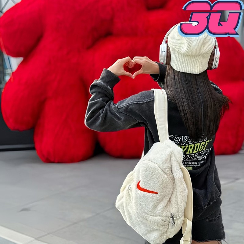 NIKE耐克双肩包小号可爱毛绒时尚休闲学生书包儿童背包FZ1330-113