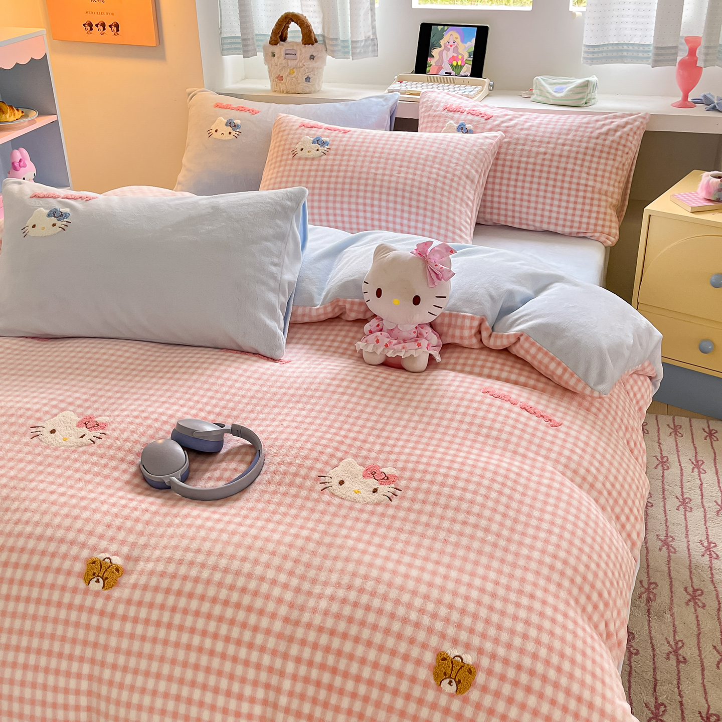 卡通毛巾绣helloKitty牛奶绒四件套加厚儿童珊瑚绒床单被套三件套