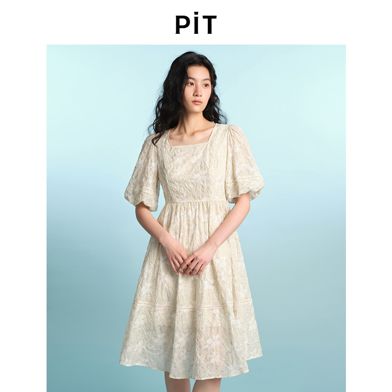 PIT复古方领提花收腰短袖连衣裙女2025夏泡泡袖肌理感透气中长裙