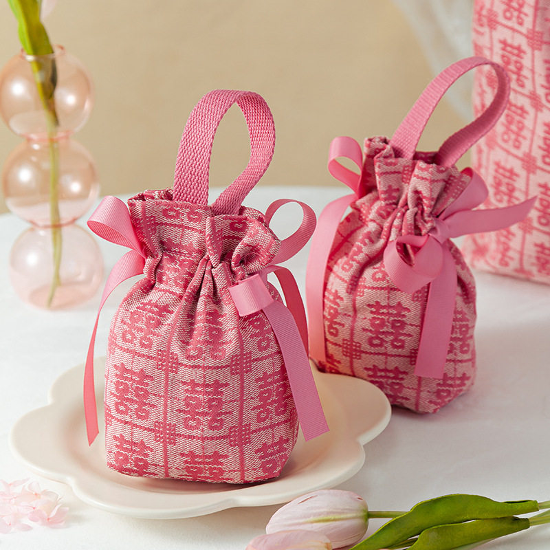 新中式手提喜糖袋结婚喜糖盒婚礼伴手礼喜字糖盒小众订婚糖果盒,节庆用品/礼品,糖盒/糖盒配件,淘宝优惠券,粉丝福利购,淘宝优惠卷