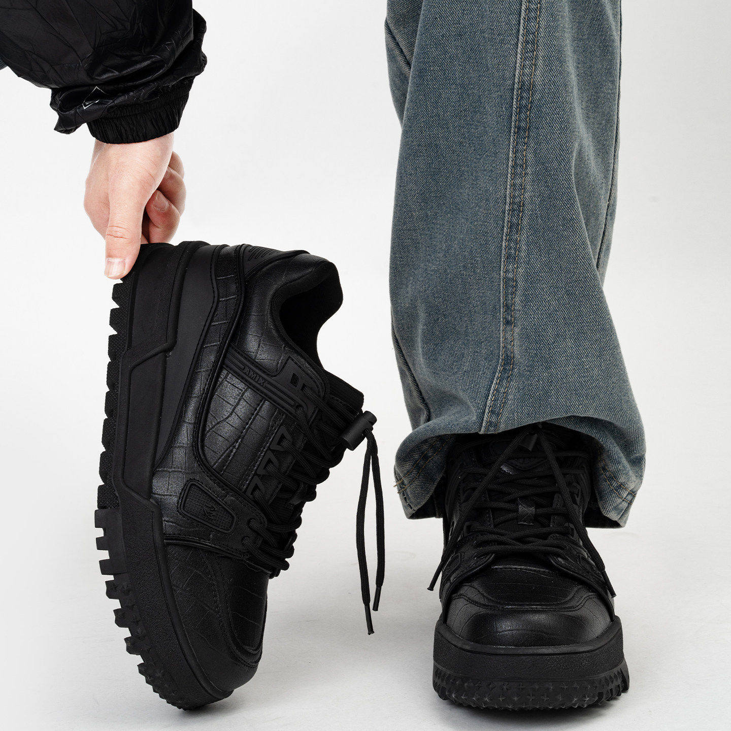 男士冬季新款经典极简小众高级感复古百搭厚底增高休闲板鞋,流行男鞋,休闲板鞋,淘宝优惠券,粉丝福利购,淘宝优惠卷