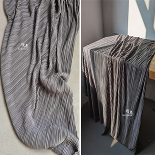 褶皱布 2024新款三宅一生深灰色褶皱服装 设计春季新款连衣裙布料