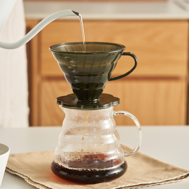 肆月圆锥形杯体螺旋纹凸槽