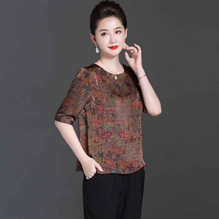 女装新款上市甜美优质圆领女士精品卫衣绒衫套头常规3539周岁圆