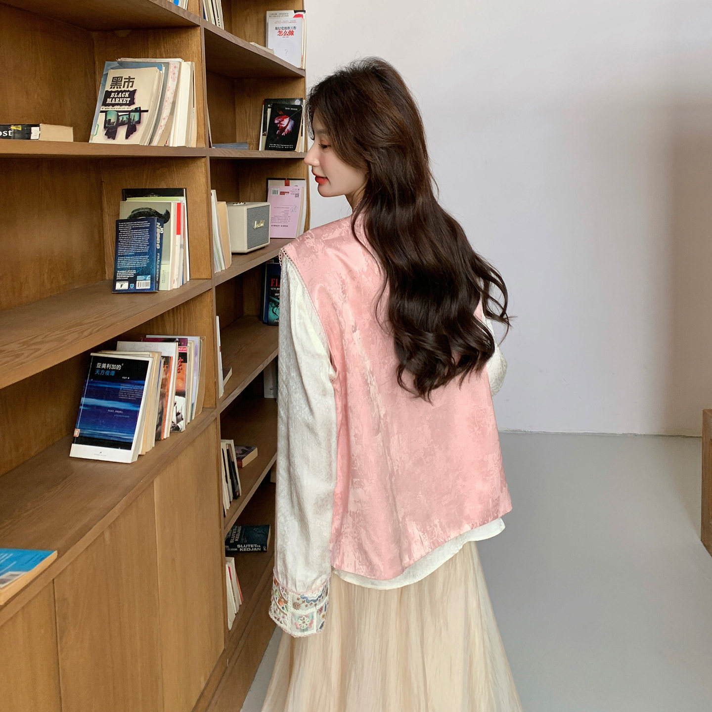 【】新款，重工刺绣彩扣子马甲衬衫两件套091A-2607p225k368,女装套装/套裙,浙宝091A