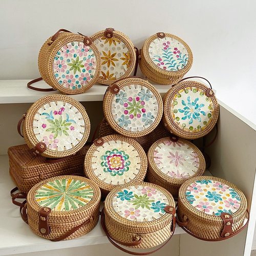 草编包ins风圆形沙滩斜挎包贝壳