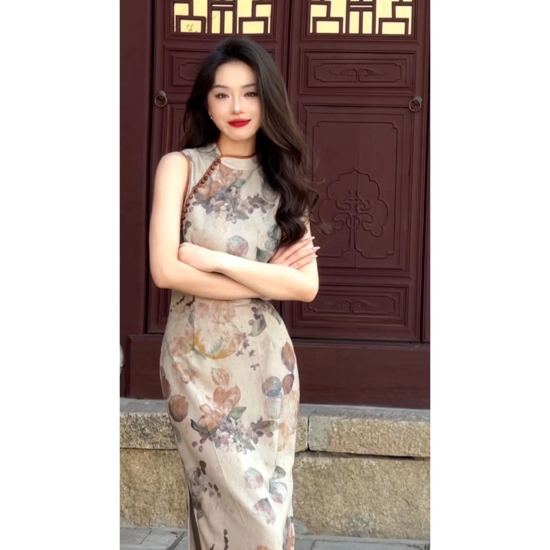 輕奢復(fù)古氣質(zhì)新中式連衣裙女夏季新款設(shè)計感收腰顯瘦改良版旗袍裙