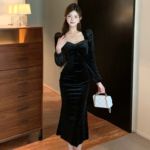 名媛高端宴会丝绒礼服连衣裙女秋冬新款收腰显瘦灯笼袖鱼尾包臀裙