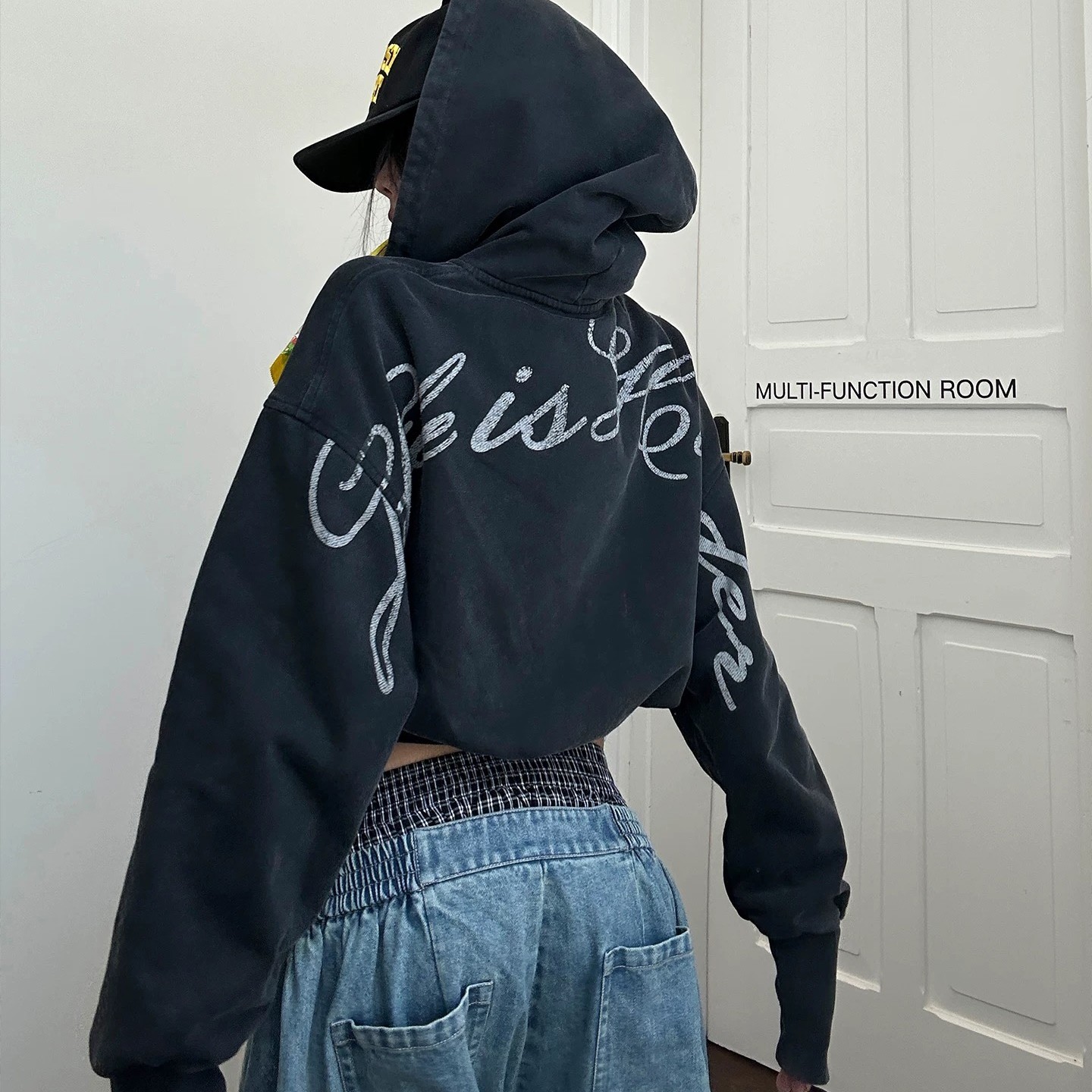 秋季新款黑色印花连帽卫衣外套女