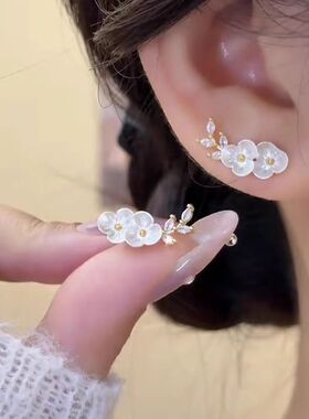 新中式梅花朵耳钉女轻奢小众设计