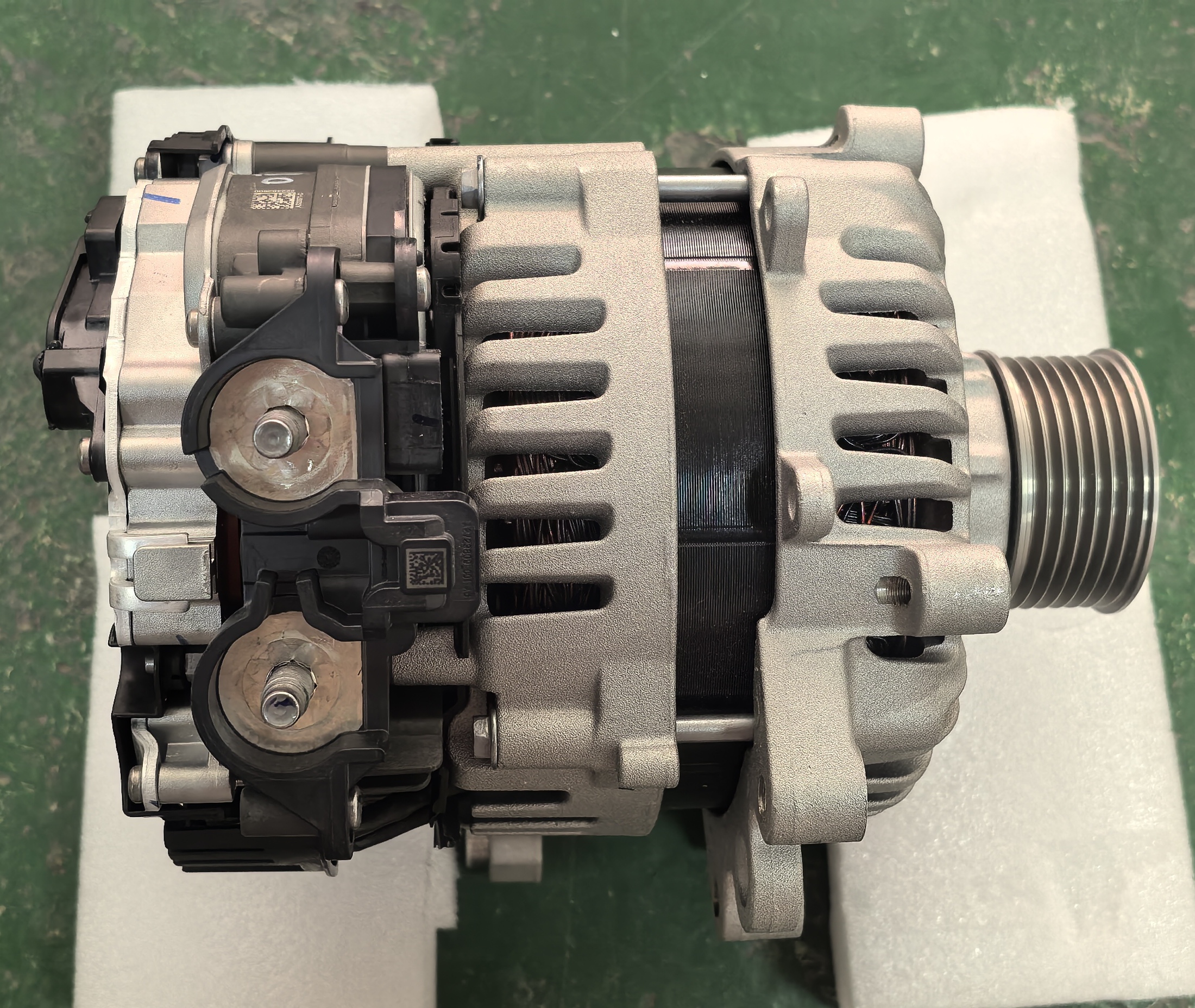 别克GL8世纪458发电机起动机发电机驱动模块