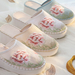 绣花拖鞋女夏外穿2024新款古风汉服鞋子配旗袍的凉拖鞋居家用室内