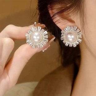 耳饰女轻奢耳环新款 韩式 百搭锆石珍珠太阳花耳钉s925银针精致时尚
