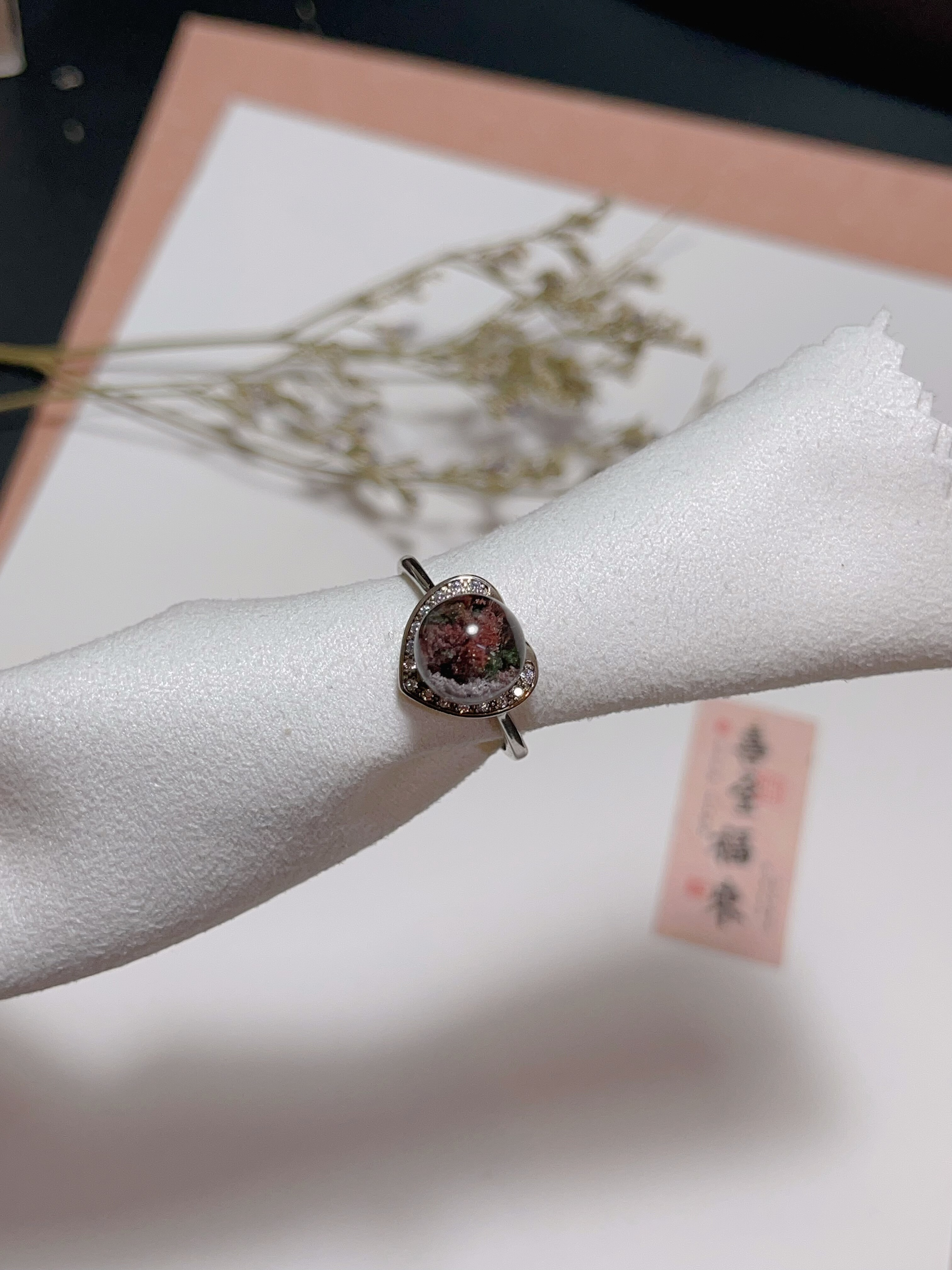 玖紫天然红绿幽灵水晶戒指925银镶水晶戒指绿幽灵聚宝盆戒指9mm