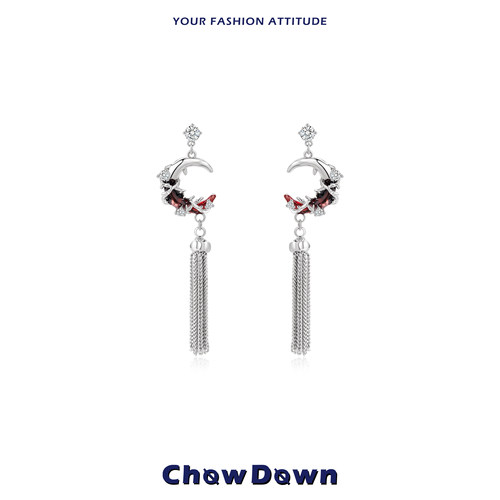 CHOWDOWN渐变红月流苏耳环